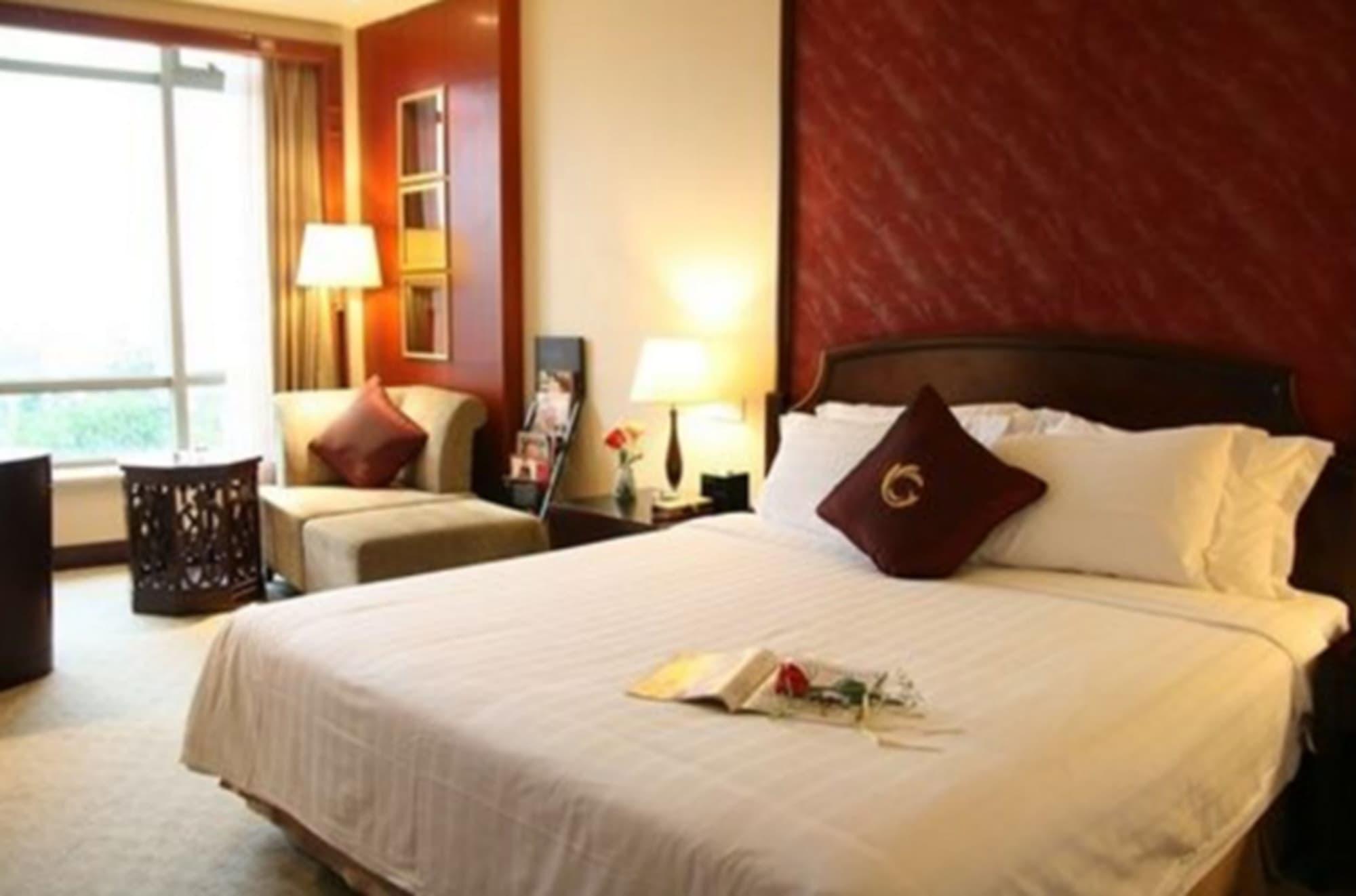 The Royal Marina Plaza Hotel Canton Esterno foto