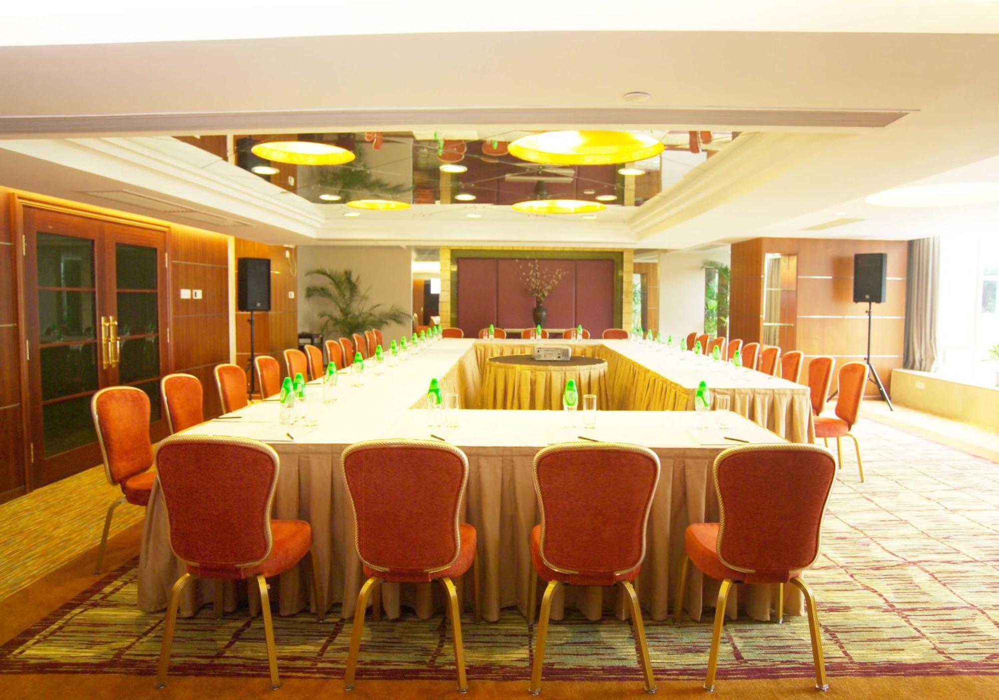 The Royal Marina Plaza Hotel Canton Esterno foto
