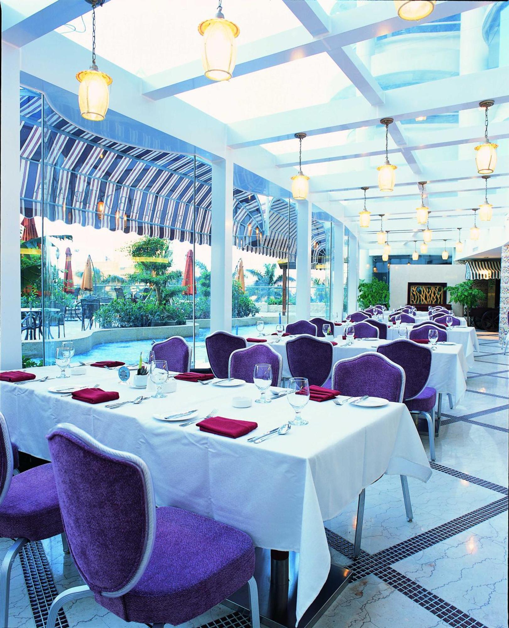 The Royal Marina Plaza Hotel Canton Esterno foto