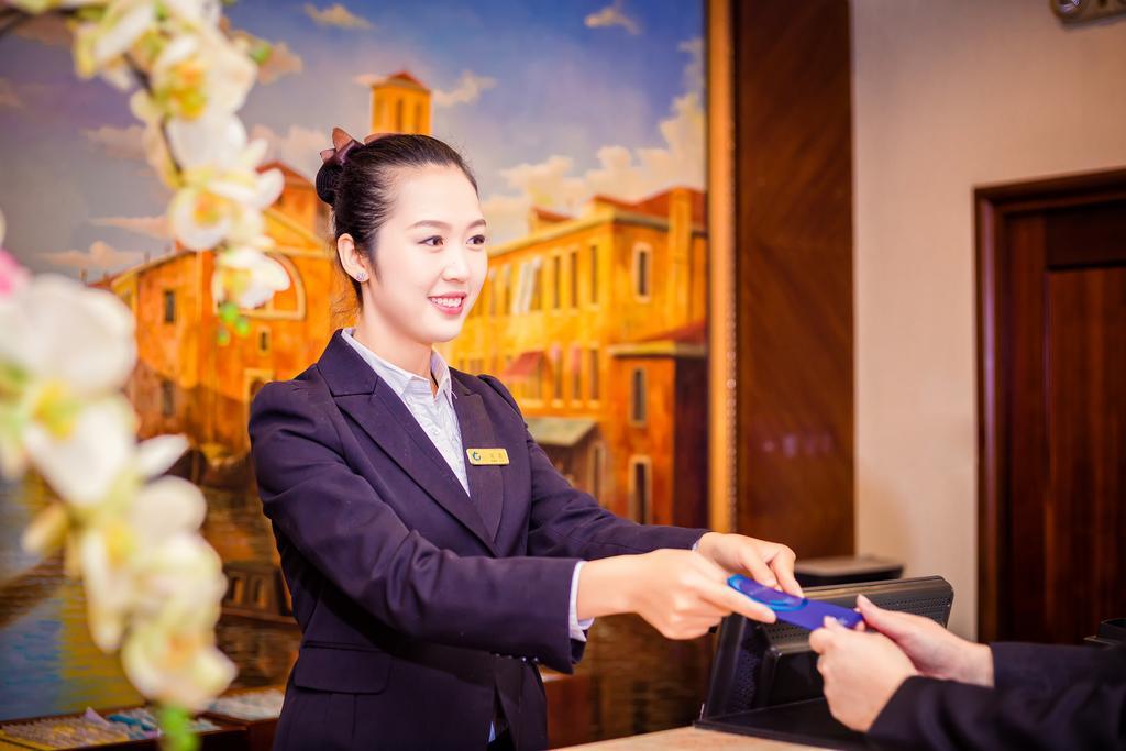 The Royal Marina Plaza Hotel Canton Esterno foto