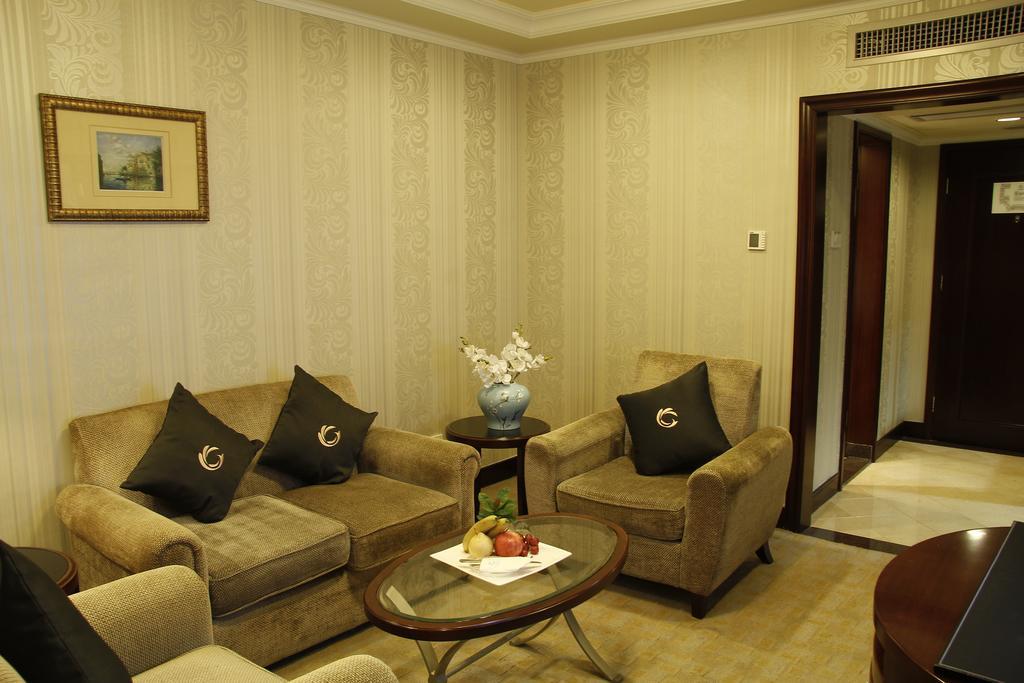 The Royal Marina Plaza Hotel Canton Esterno foto