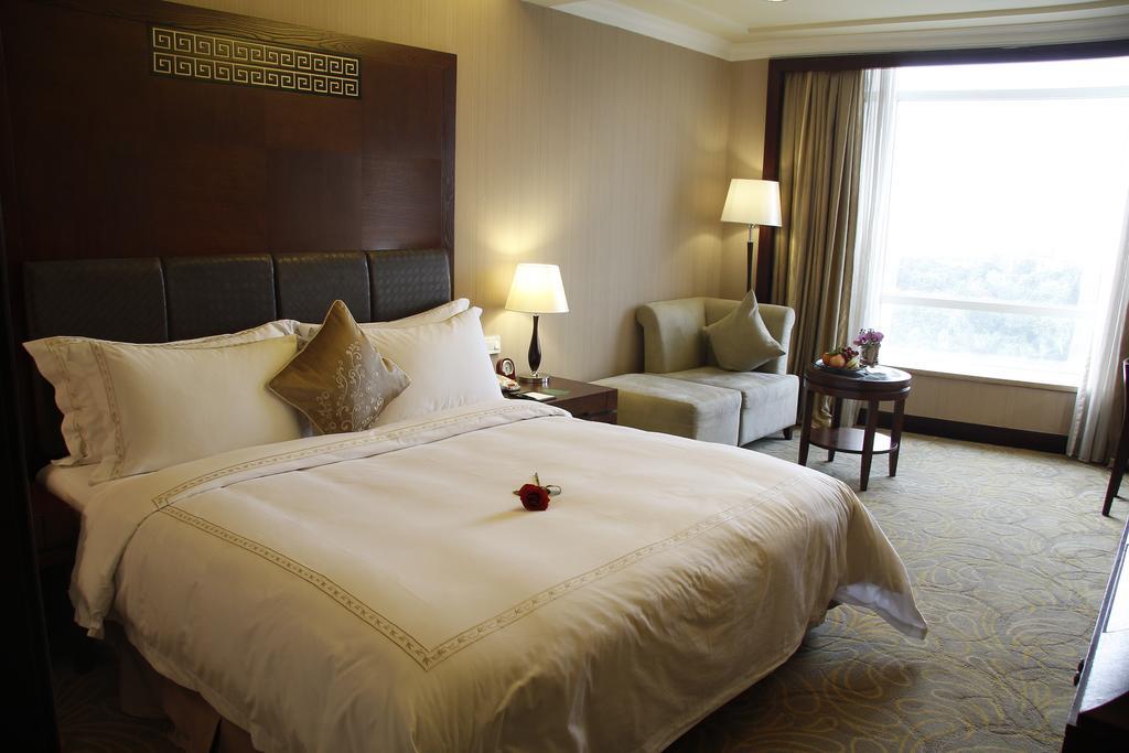 The Royal Marina Plaza Hotel Canton Esterno foto