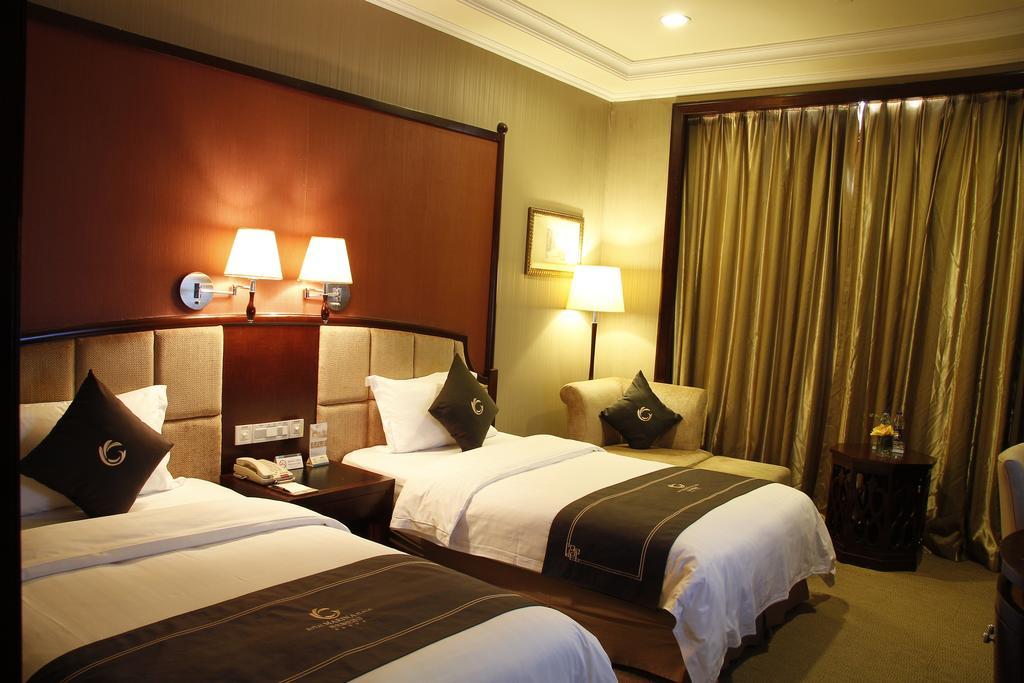 The Royal Marina Plaza Hotel Canton Esterno foto