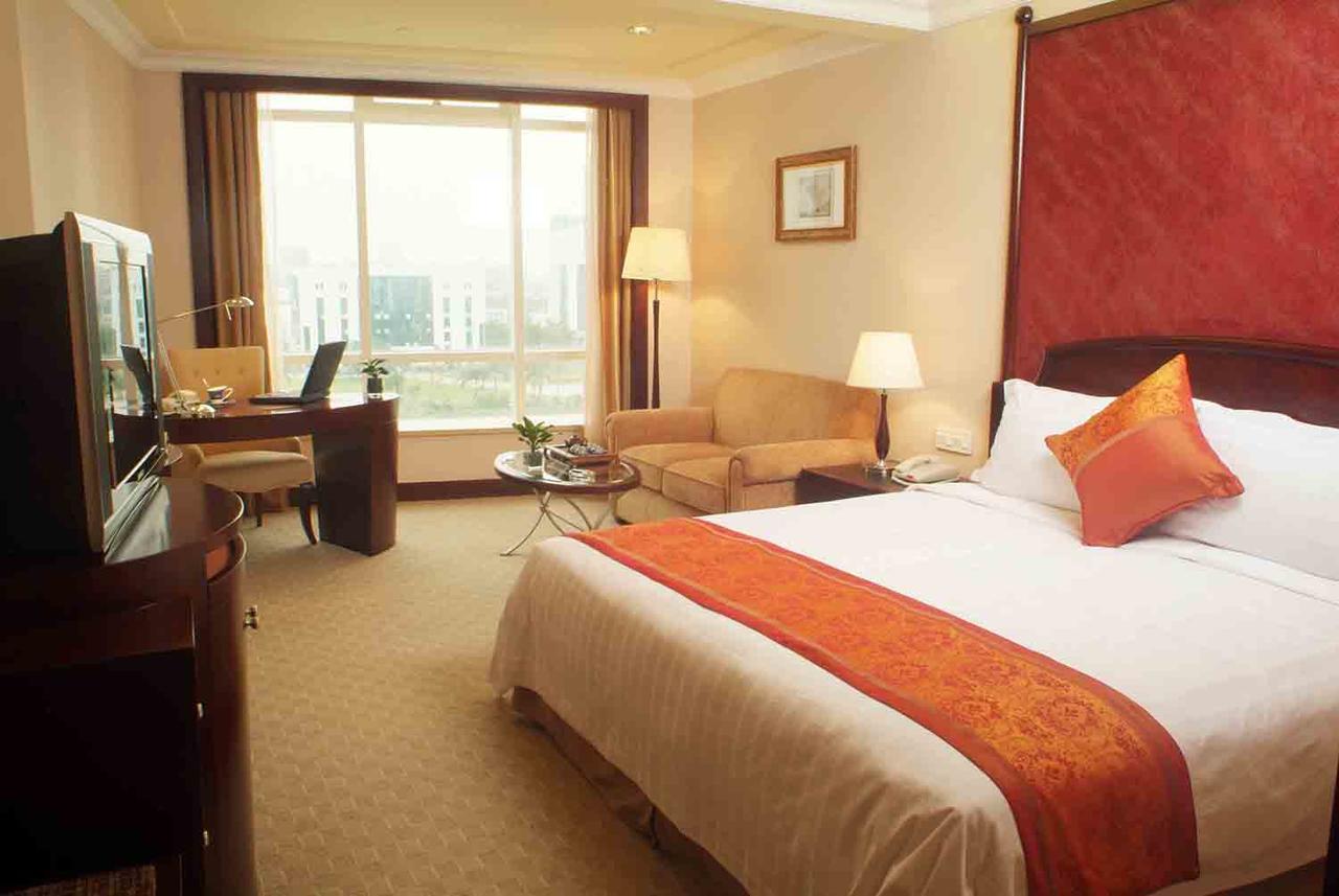 The Royal Marina Plaza Hotel Canton Esterno foto