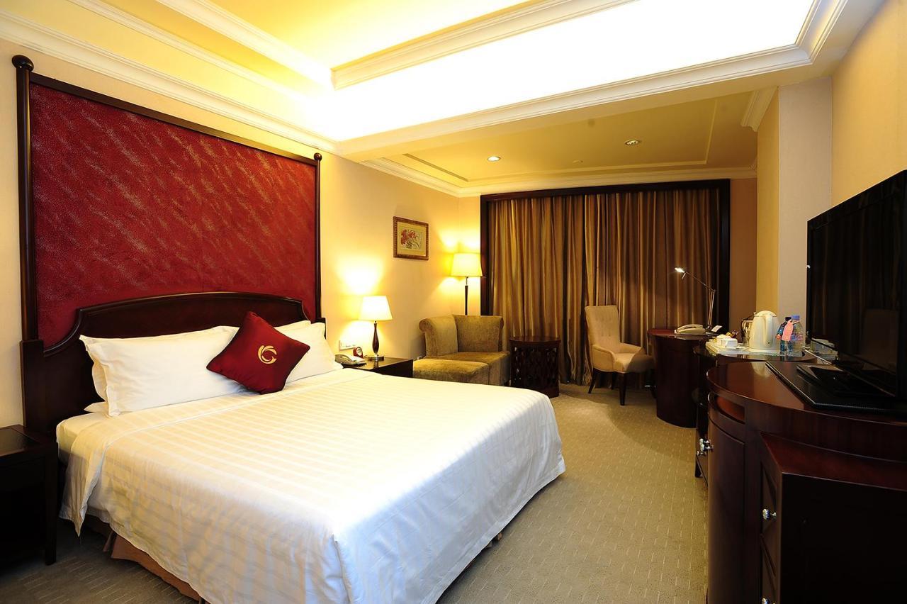 The Royal Marina Plaza Hotel Canton Esterno foto