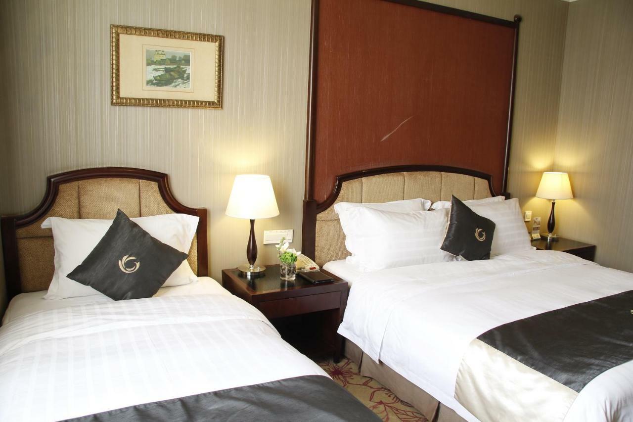 The Royal Marina Plaza Hotel Canton Esterno foto